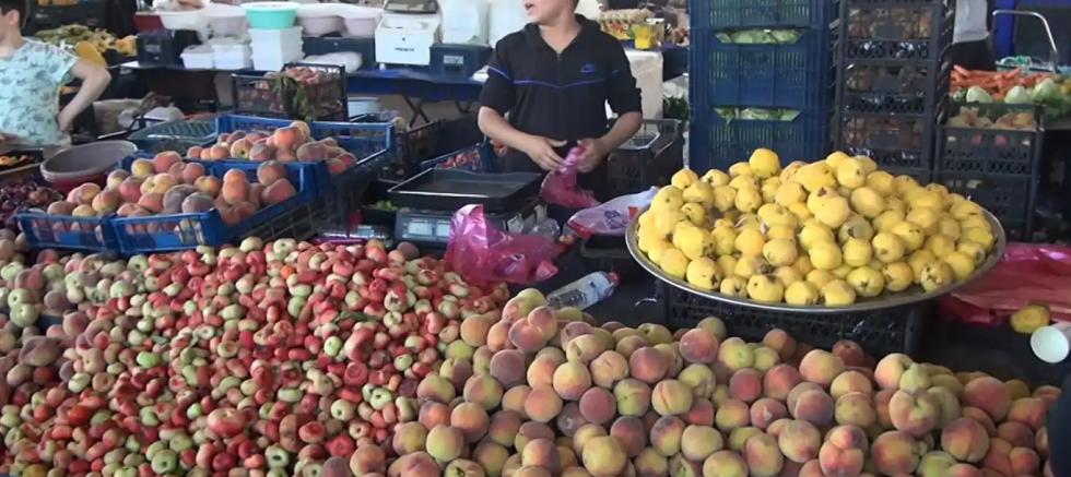 Dar gelirli vatandaş meyveye ulaşamıyor