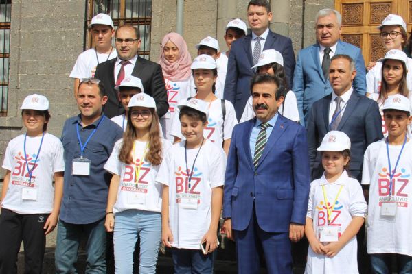 DENİZLİLİ ÖĞRENCİLER  DİYARBAKIR’DA AĞIRLANIYOR