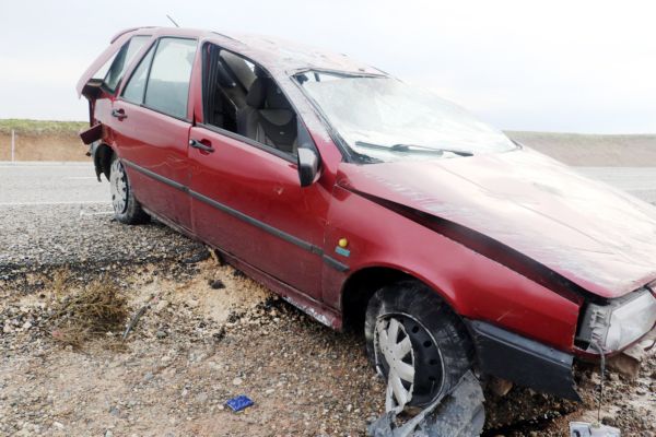 DİYARBAKIR’DA TRAFİK KAZASI: 3 YARALI 