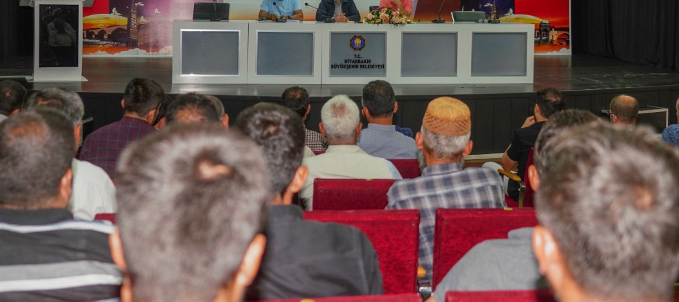 Fıstık ve ceviz aşısı yapan personele eğitim verildi