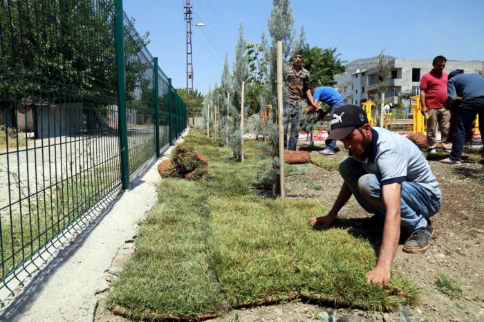 LİCE İLÇESİNİN ÇEHRESİ  PARKLARLA GÜZELLEŞİYOR