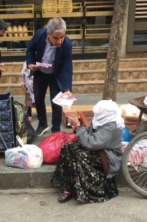 MUHTAÇ KADINLARIN 8 MART’INI KUTLADI