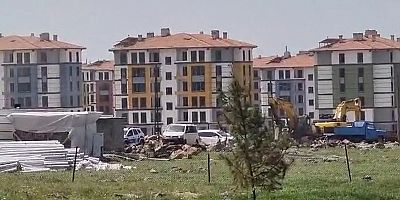 Diyarbakır’da Üzerine inşaat demirleri düşen işçi hayatını kaybetti