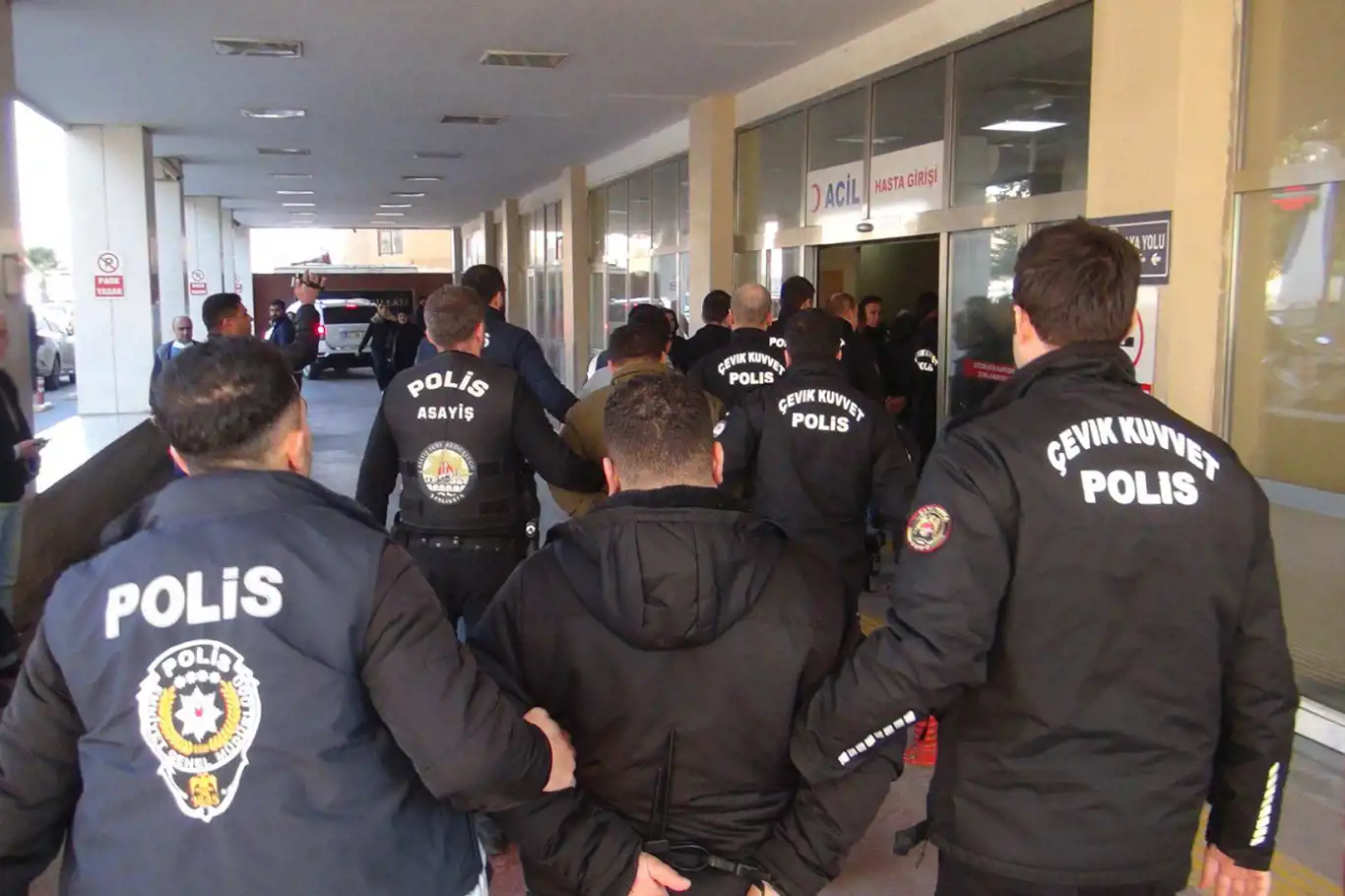 Şanlıurfa'da hapis cezası bulunan 381 şahıs yakalandı