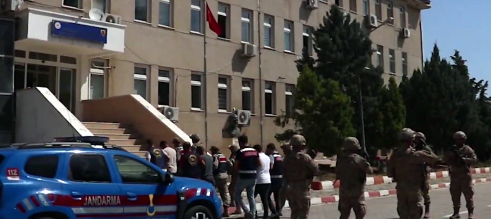 33 ilde FETÖ operasyonu: 69 şüpheli yakalandı