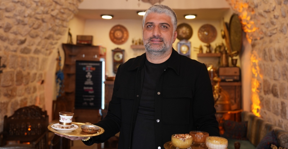 400 YILLIK MEKÂNDA HARİRE GELENEĞİ
