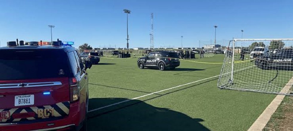 ABD'de araç futbol sahasına daldı: 2 ölü, çok sayıda yaralı