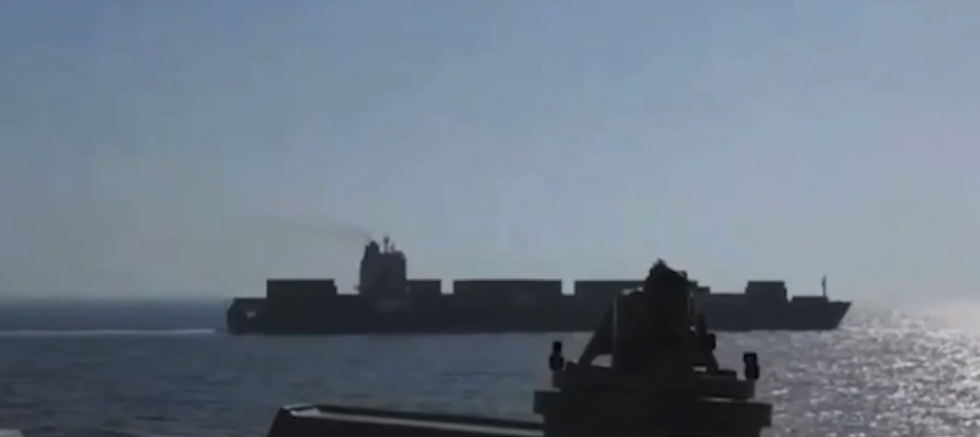 ABD, İran gemisini vurdu: Ateşkes fiilen çöktü