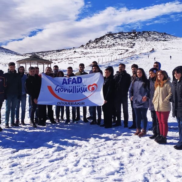 AFAD’DAN GÖNÜLLÜLERE  DOĞADA KURTARMA EĞİTİMİ