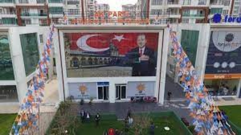 Ak Parti'nin Diyarbakır Silvan İlçesinde Aday Eksikliği: İlçe Belediye Başkan Aday Adayı Bulunamadı