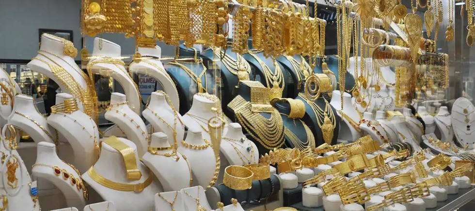 Altın güne yatay seyirle başladı: Gram altın 6 bin 770 lira seviyesinde