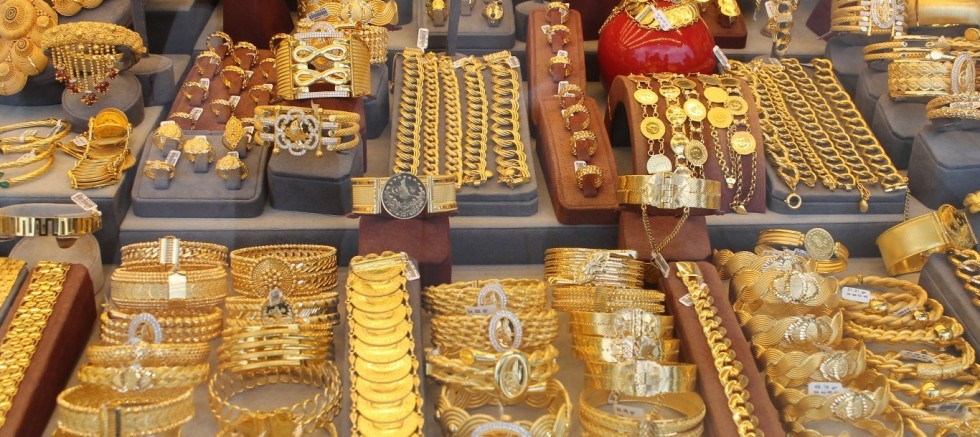 Altında ibre aşağı yönlü