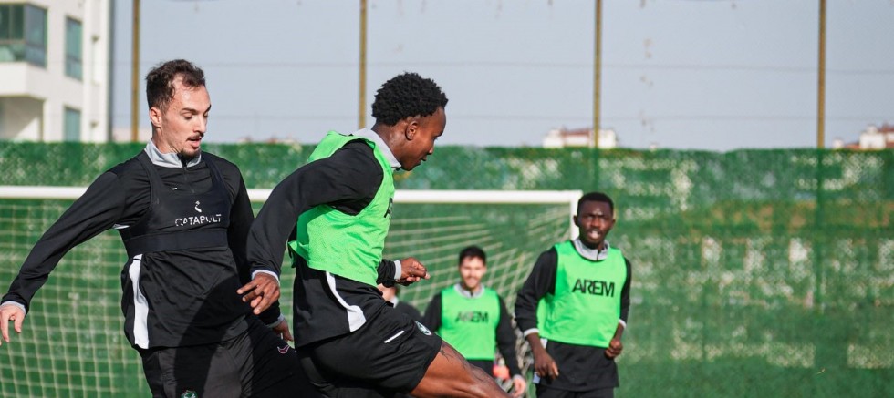 AMEDSPOR BANDIRMASPOR DEPLASMANINA HAZIR: “FİNAL NİTELİĞİNDE MAÇ” VURGUSU