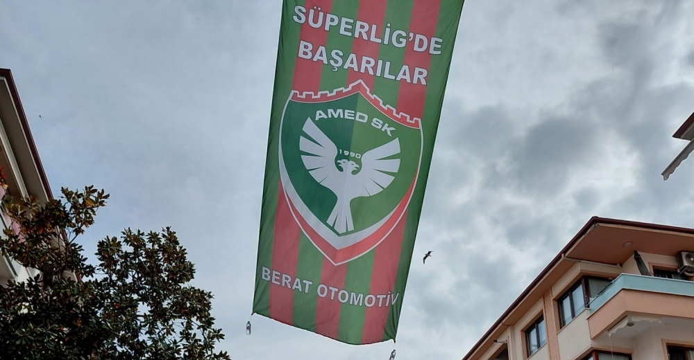Amedspor’un şampiyonluk Bayragı Yalovada dalgalanıyor!