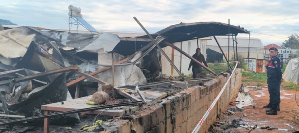 Antalya'da yangın faciası: 6 kişi hayatını kaybetti,