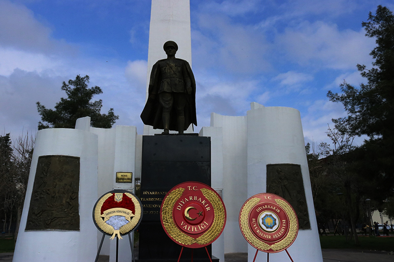 ATATÜRK’ÜN DİYARBAKIR’IN FAHRİ HEMŞEHRİLİĞİNİ KABULÜ KUTLANDI