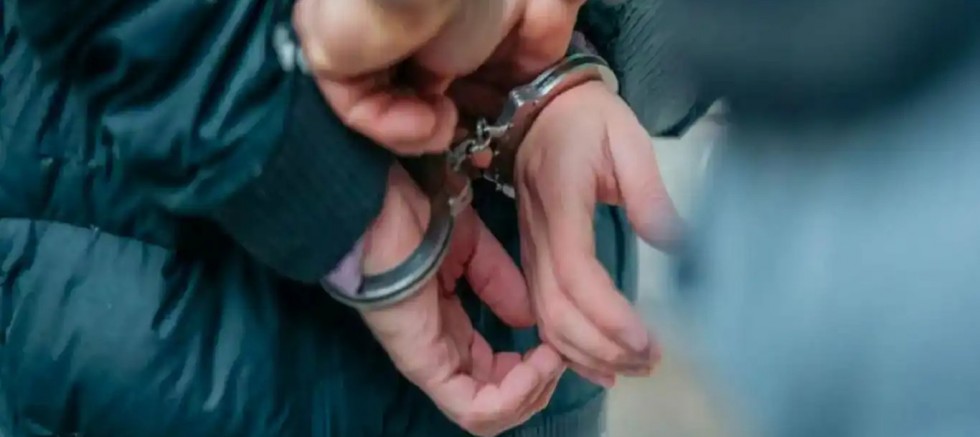 Bakan Gürlek’in tapu kayıtlarını sorgulayan ilçe tapu müdürü tutuklandı