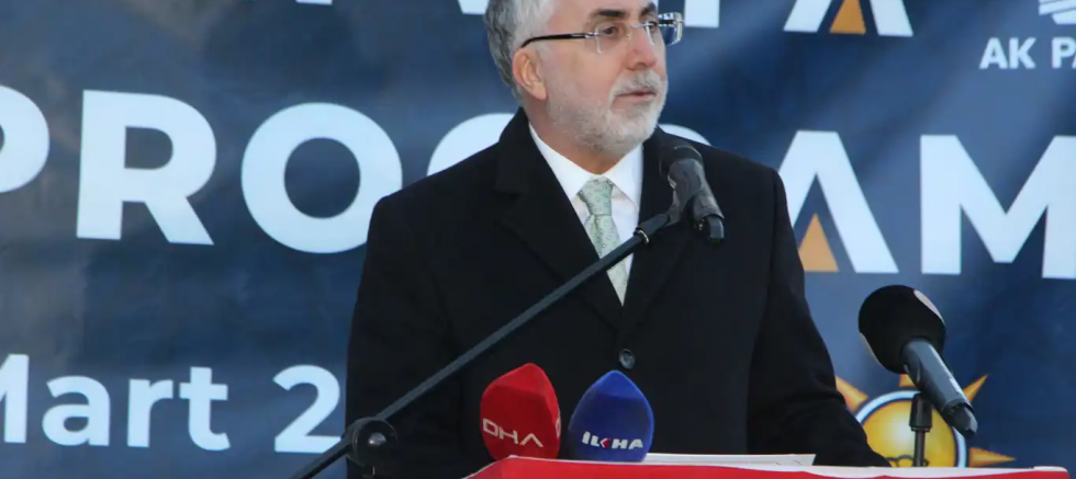 Bakan Işıkhan Mardin’de iftar programına katıldı
