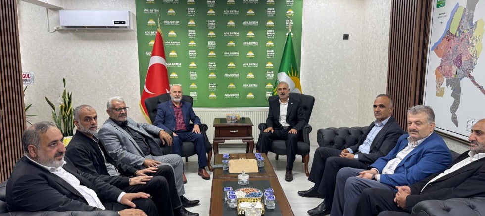 BATMAN SAADET PARTİSİ’NDEN HÜDA PAR’A “HAK VE ADALET” ZİYARETİ