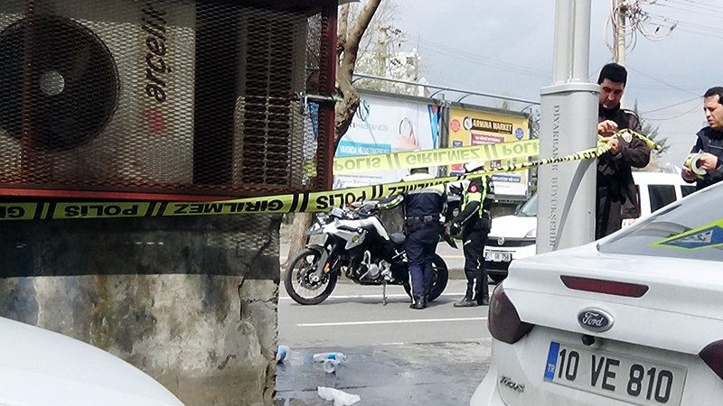 BENZİN DÖKÜP KENDİNİ YAKMAYA KALKIŞTI, VATANDAŞ KURTARDI 