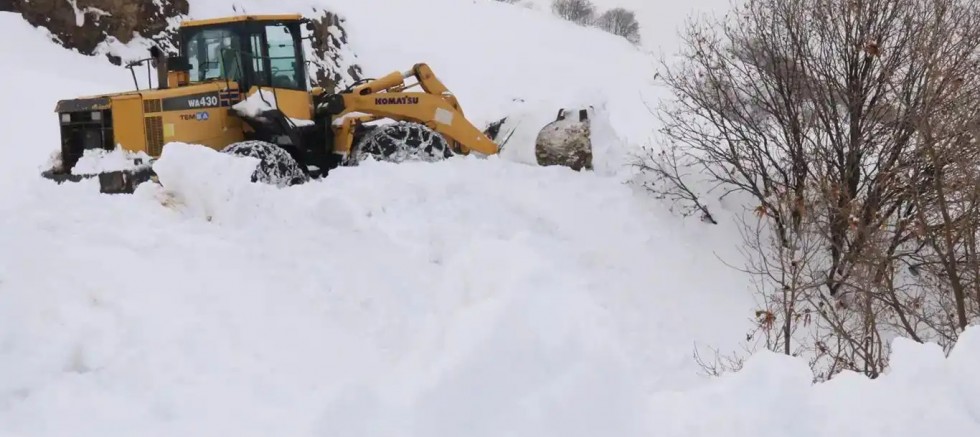 Bingöl-Diyarbakır kara yolu tır trafiğine kapatıldı