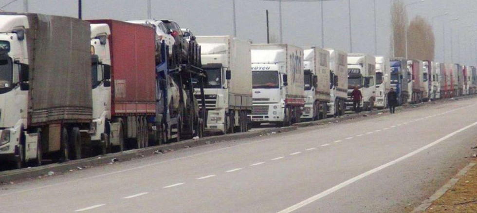 Bolu'da bayram dönüşü ağır tonajlı araçlara geçici yasak