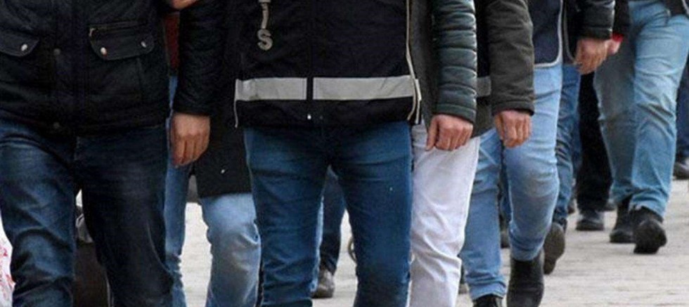 Buca Belediyesi’ne rüşvet soruşturması: 25 gözaltı