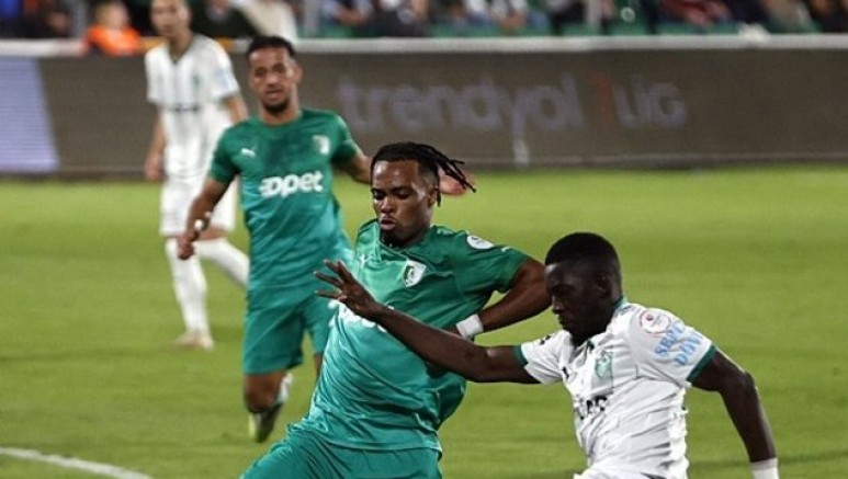 BURHAN EŞER LİDERİĞİN KEYFİNİ YAŞIYOR.