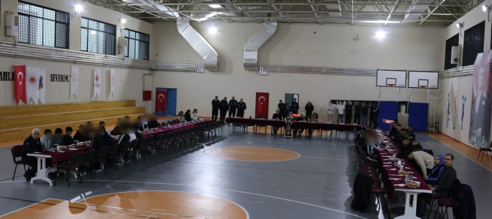 CEZAEVİNDE GÖNÜL SOFRASI