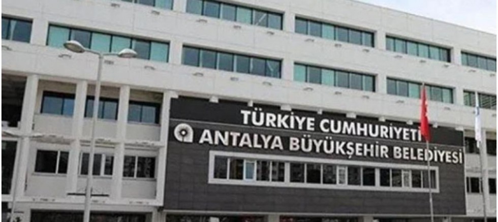CHP’li Antalya Büyükşehir Belediyesindeki yolsuzluk soruşturmasında 25 gözaltı