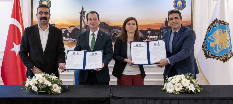 DBB ile DÜ arasında protokol: Kentte misafirhane ve itfaiye alanı hayata geçirilecek