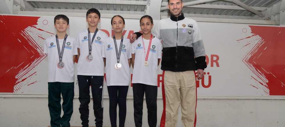 DBB sporcuları Türkiye Salon Şampiyonası’ndan madalya ile döndü