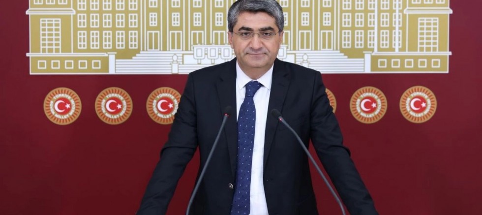 DEVA Partili Ekmen: “Diyarbakırlı hastalar kobay olarak mı kullanıldı?