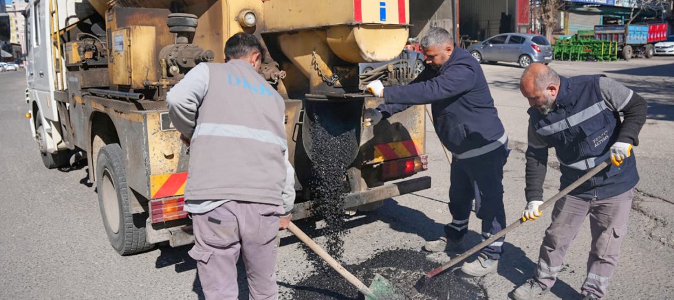 DİSKİ baca kapaklarında kapsamlı bakım çalışması yapıyor