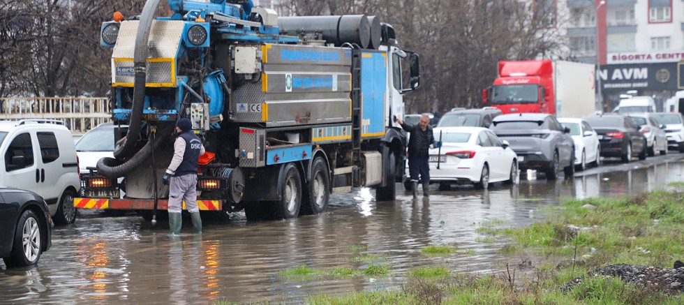 DİSKİ’den yağışlara karşı kent genelinde yoğun mesai