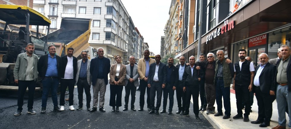 Diyarbakır Büyükşehir Belediyesi, Bismil’de Akpınar Caddesi’ni yeniliyor