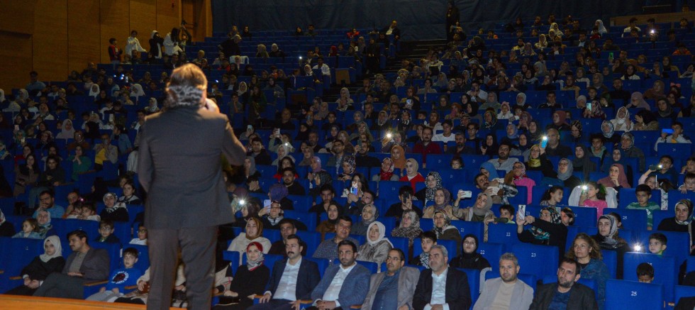Diyarbakır Büyükşehir Belediyesi, “Eskimeyen Ezgiler” dinleyiciyle buluştu