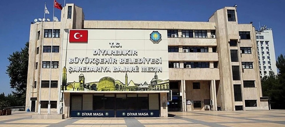 Diyarbakır Büyükşehir Belediyesi'nden Sosyal Konutlarda Tahliye Kararı