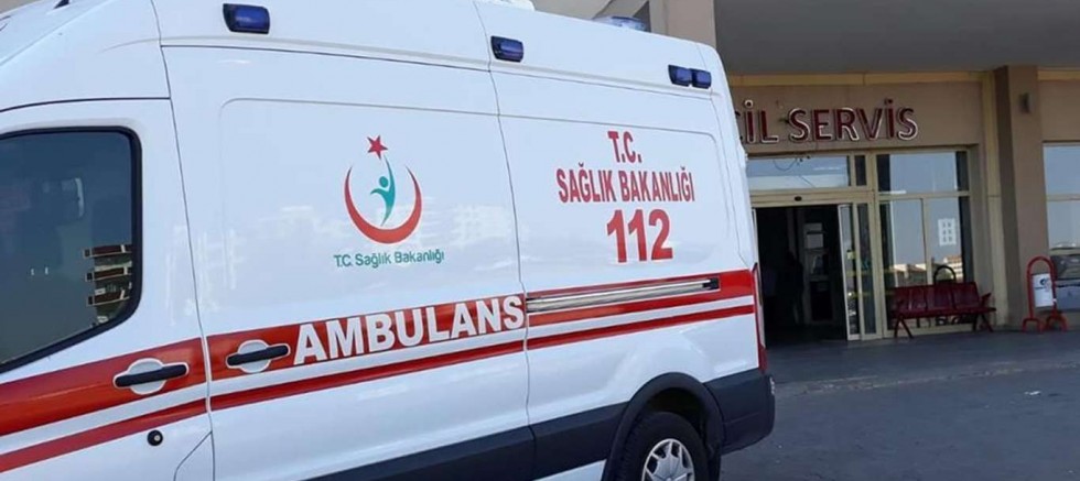 Diyarbakır'da 20 yıldır husumetli olan aileler kavga etti: 8 yaralı