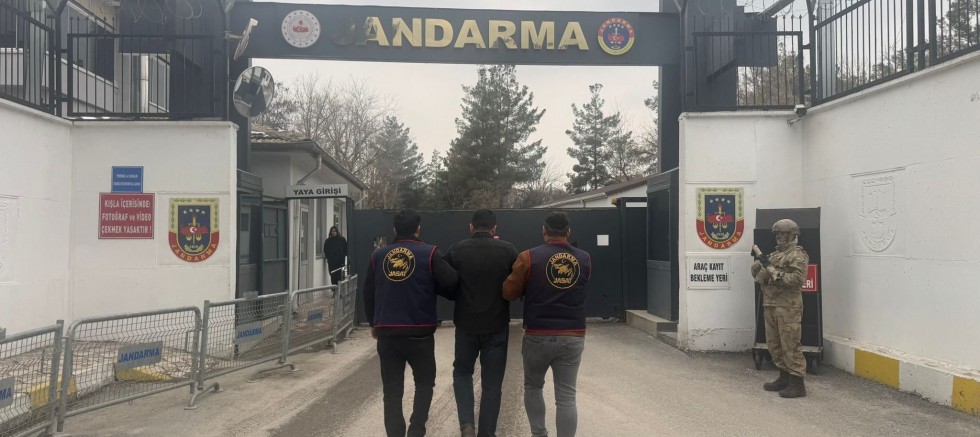 Diyarbakır'da çeşitli suçlardan aranan 138 kişi yakalandı