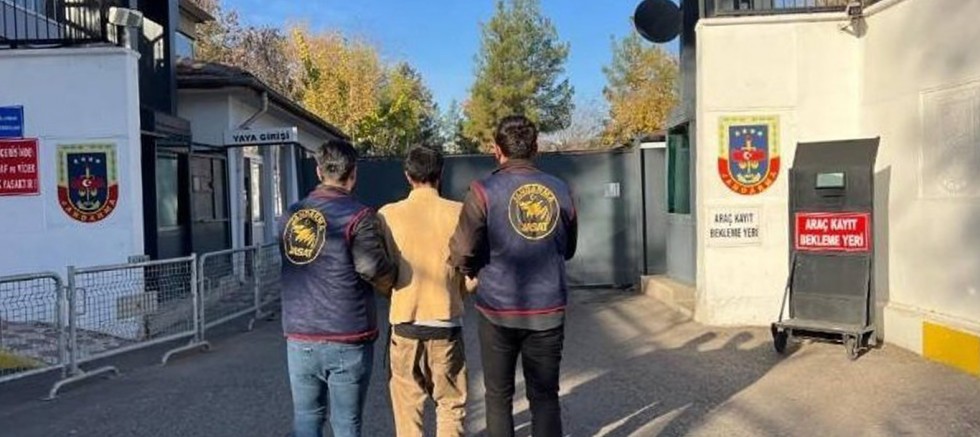 Diyarbakır'da farklı suçlardan aranan 140 kişi yakalandı