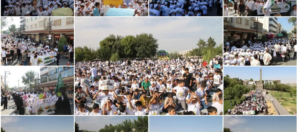 Diyarbakır’da 'Hayat Namazla Güzeldir' programına binlerce çocuk katıldı