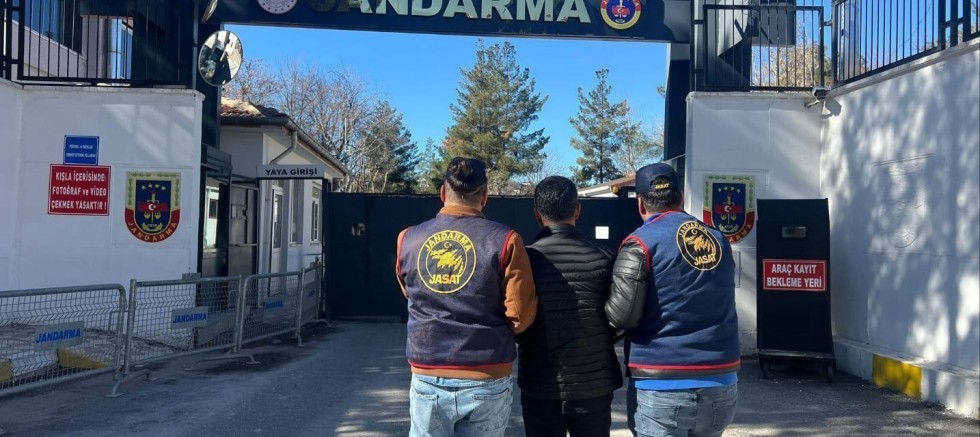 Diyarbakır’da JASAT Operasyonu: 115 Aranan Şahıs Yakalandı