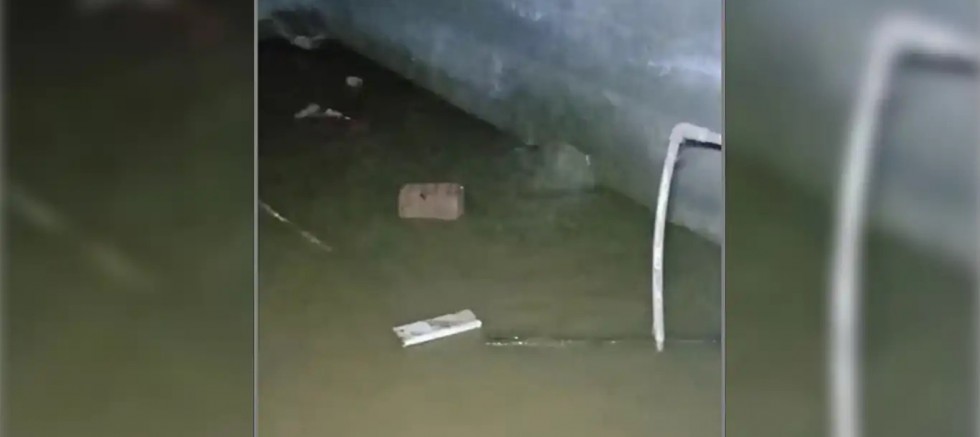 Diyarbakır'da sağanak yağış bitti su baskını çilesi devam ediyor