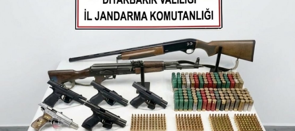 Diyarbakır’da silah kaçakçılarına operasyon