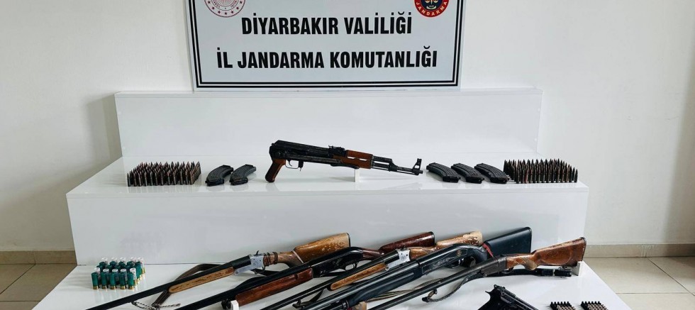 Diyarbakır’da Silah Operasyonu: Çok Sayıda Silah ve Mühimmat Ele Geçirildi
