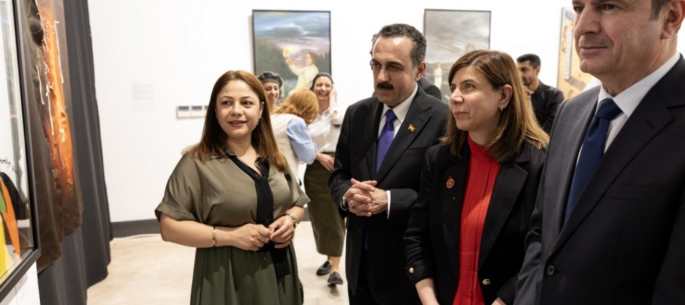 DİYARBAKIR’DA “TOPLUMSAL BARIŞ VE ÖZGÜRLÜK SERGİSİ” AÇILDI