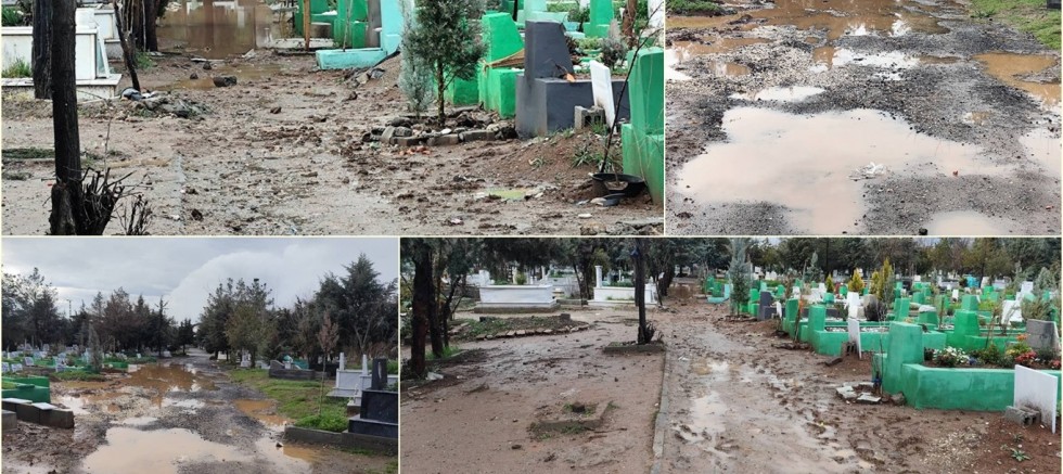 Diyarbakır’da Yeniköy Mezarlığı çamur deryasına döndü