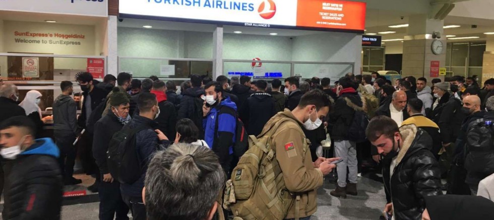 Diyarbakır’daki uçuşlar iptal edildi