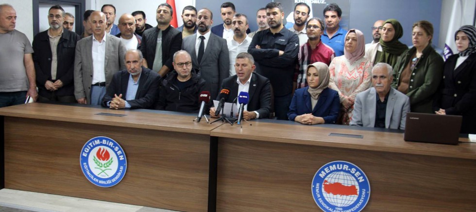 Diyarbakır Eğitim-Bir-Sen Şube Başkanı Tekdemir: İnsan hakları konjonktüre göre kısıtlanamaz